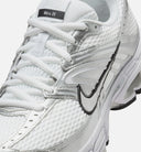 Air Max Moto 2K Womens Lifestyle Shoe - White/Photon Dust/Metallic Silver/Black